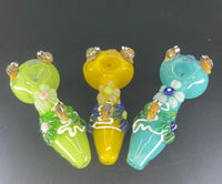802 RKQG4 5” flower and bee art hand pipe