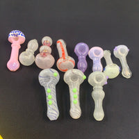 251 8RKQG glow in the dark hand pipe