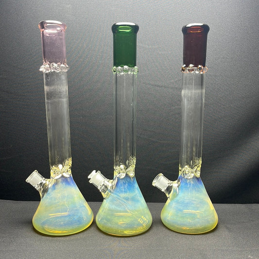 679 RKQG40 AMERICAN MADE 9mm heavy beaker bong